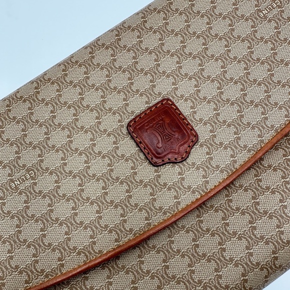 Authentic Vintage Celine Macadam Triomphe Leather Clutch Bag - Picture 5 of 17
